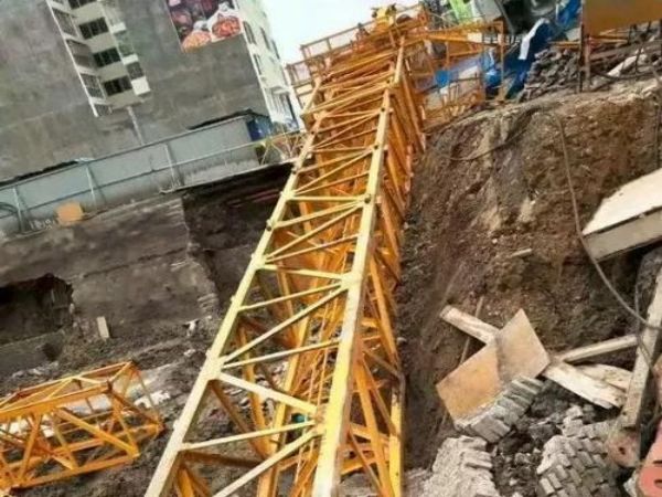 红岗区吊车租赁公司_专业提供租赁吊车高空车随车吊租赁